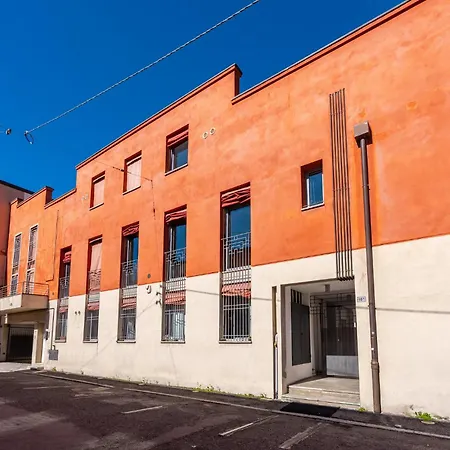 Lägenhet Ab Plus- Via Dello Scalo 10 Klimt Bologna